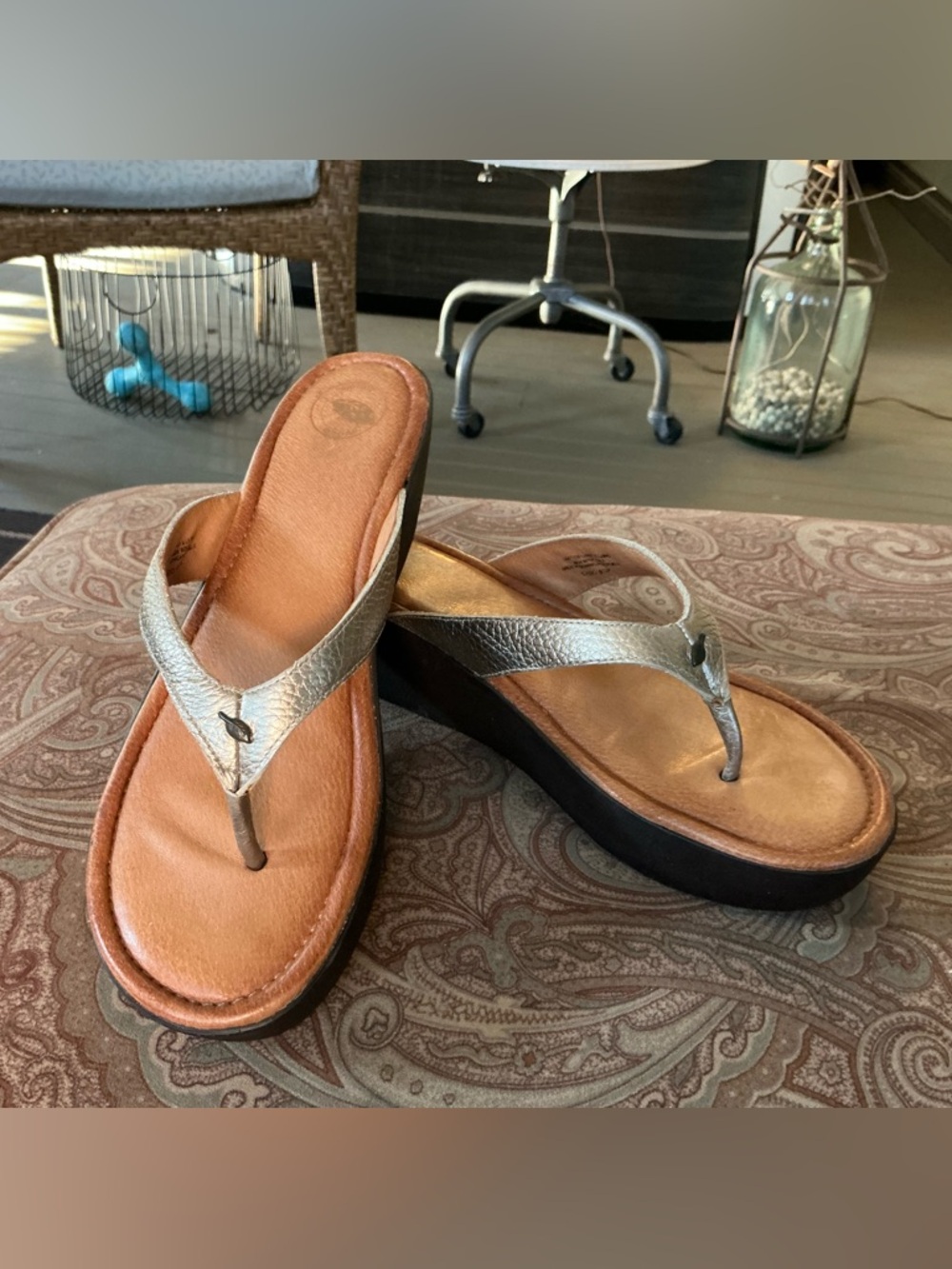 EUC Nuture Brushed Gold Wedge Thong Sandals - size 9-1/2M